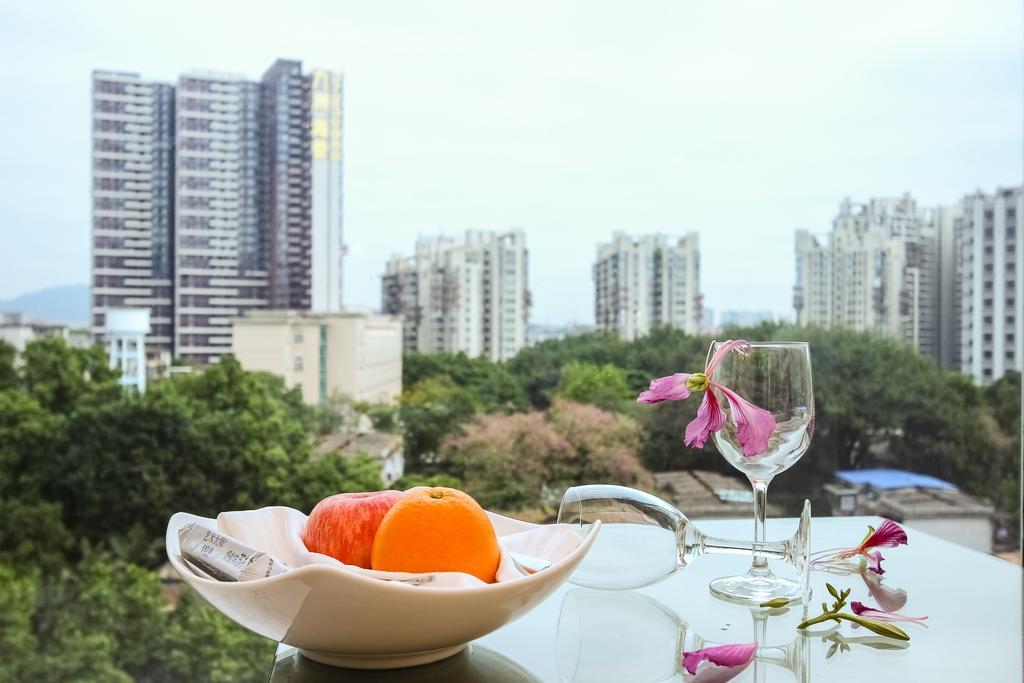Yuwa Hotel Canton Esterno foto
